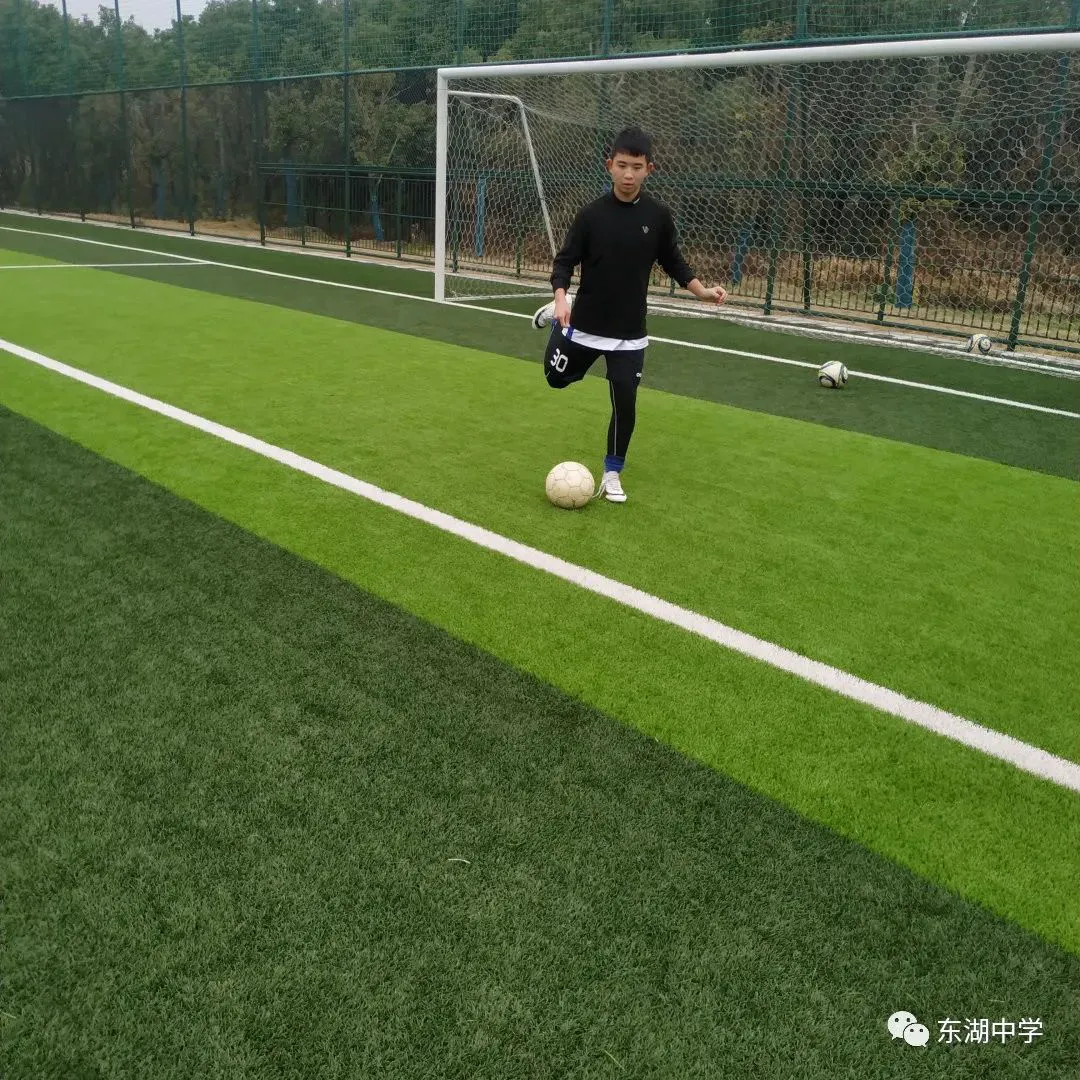 控卫如何通过视频学习提高技术水平_0